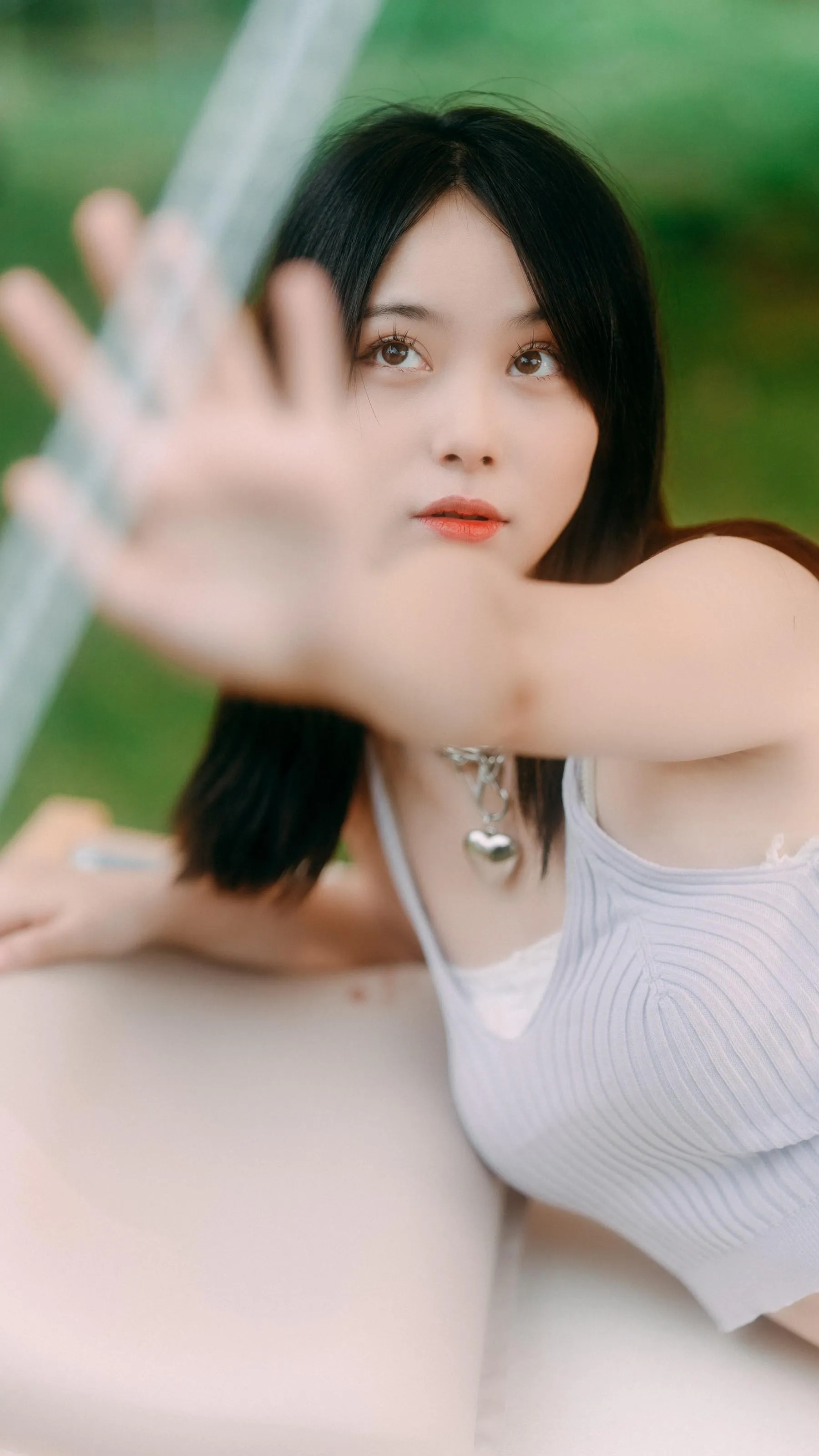 [YITUYU艺图语]2022.08.09 夏天的白加黑 小可爱 [48P]插图9